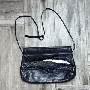 Venetto Ladies Black Vintage Casual Snakeskin Detail Purse Crossbody Bag